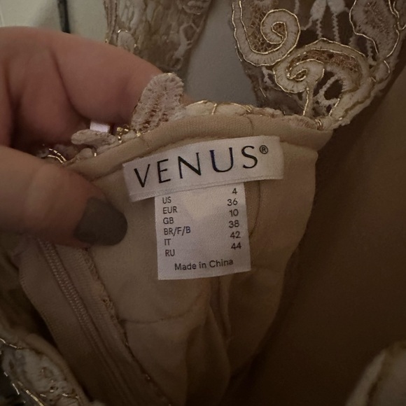 VENUS Size 4 NWOT Gold Floral Shimmer Backless Mock Neck Longsleeve Mini Dress - Picture 5 of 5